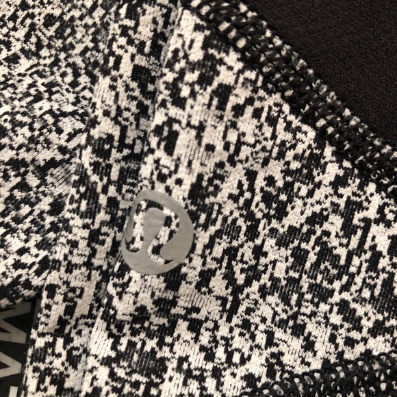 Lululemon Pace Rival Spray Jacquard white/black; 4 - Picture 6 of 8